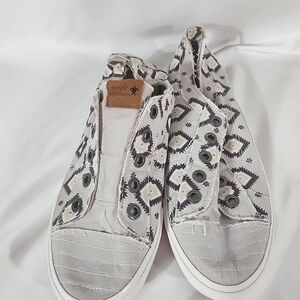 Simply Southern Gray and Black Patterned Sneakers